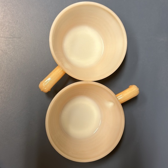 Vintage Fire King Luster Bowl With Handle Peach Iridescent Beehive Ovenware Soup - Picture 7 of 7